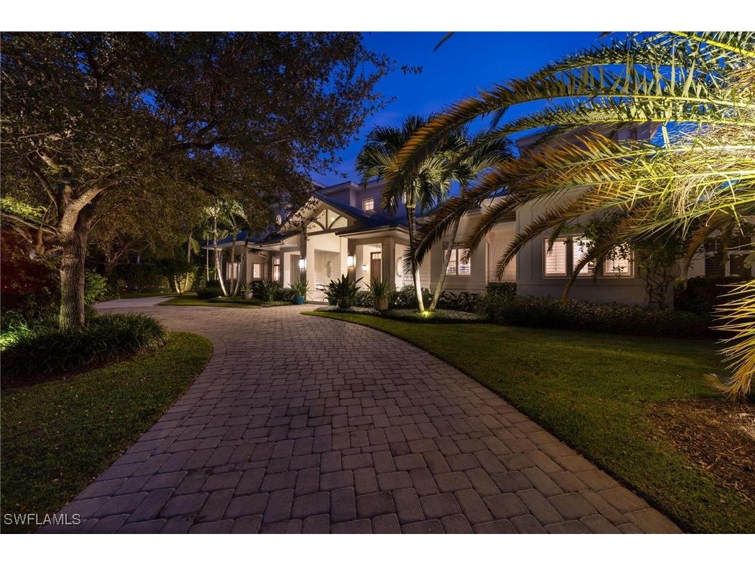 550 4th Avenue N Naples FL 34102 225078798 image5