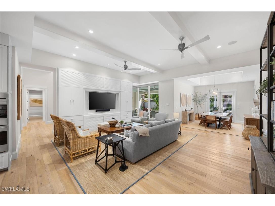 550 4th Avenue N Naples FL 34102 225078798 image6