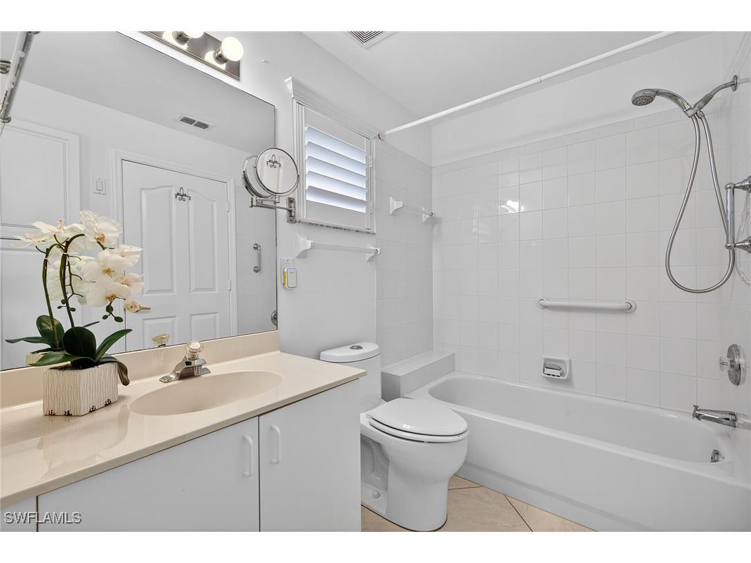 550 Captn Kate Court #22 Naples FL 34110 224094919 image17