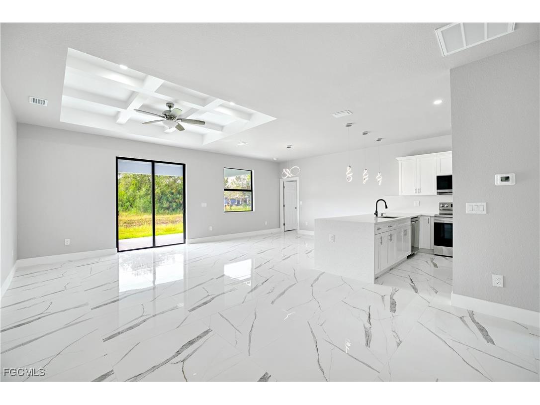 550 Lone Star Lane Lehigh Acres FL 33974 2025013385 image4