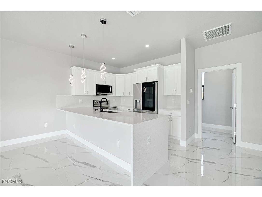 550 Lone Star Lane Lehigh Acres FL 33974 2026001269 image7