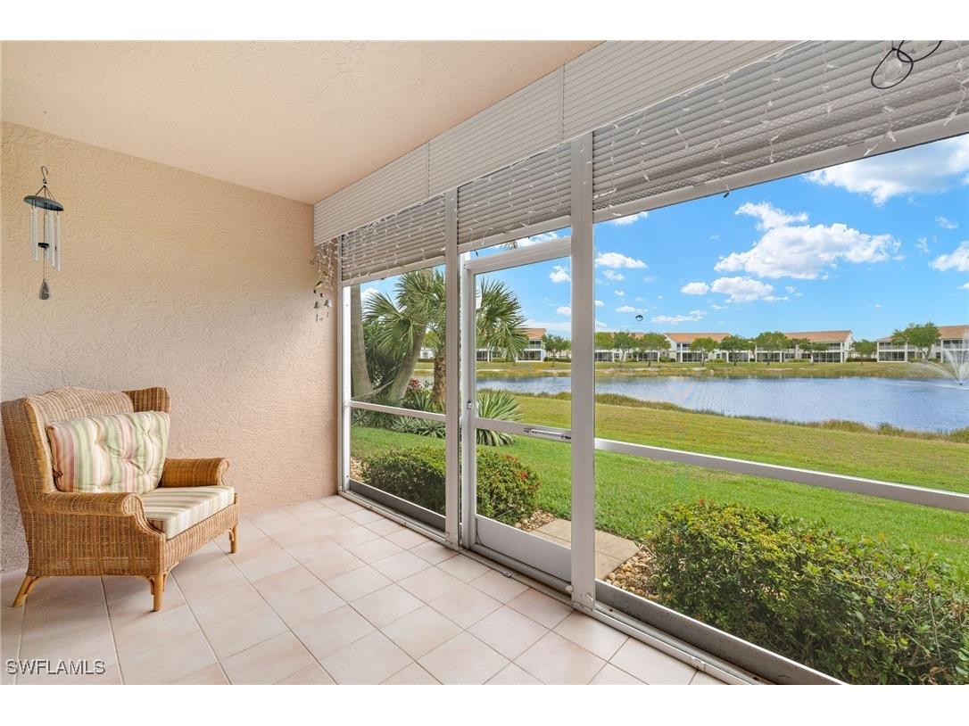 550 Saratoga Circle #E104 Naples FL 34104 225031404 image1