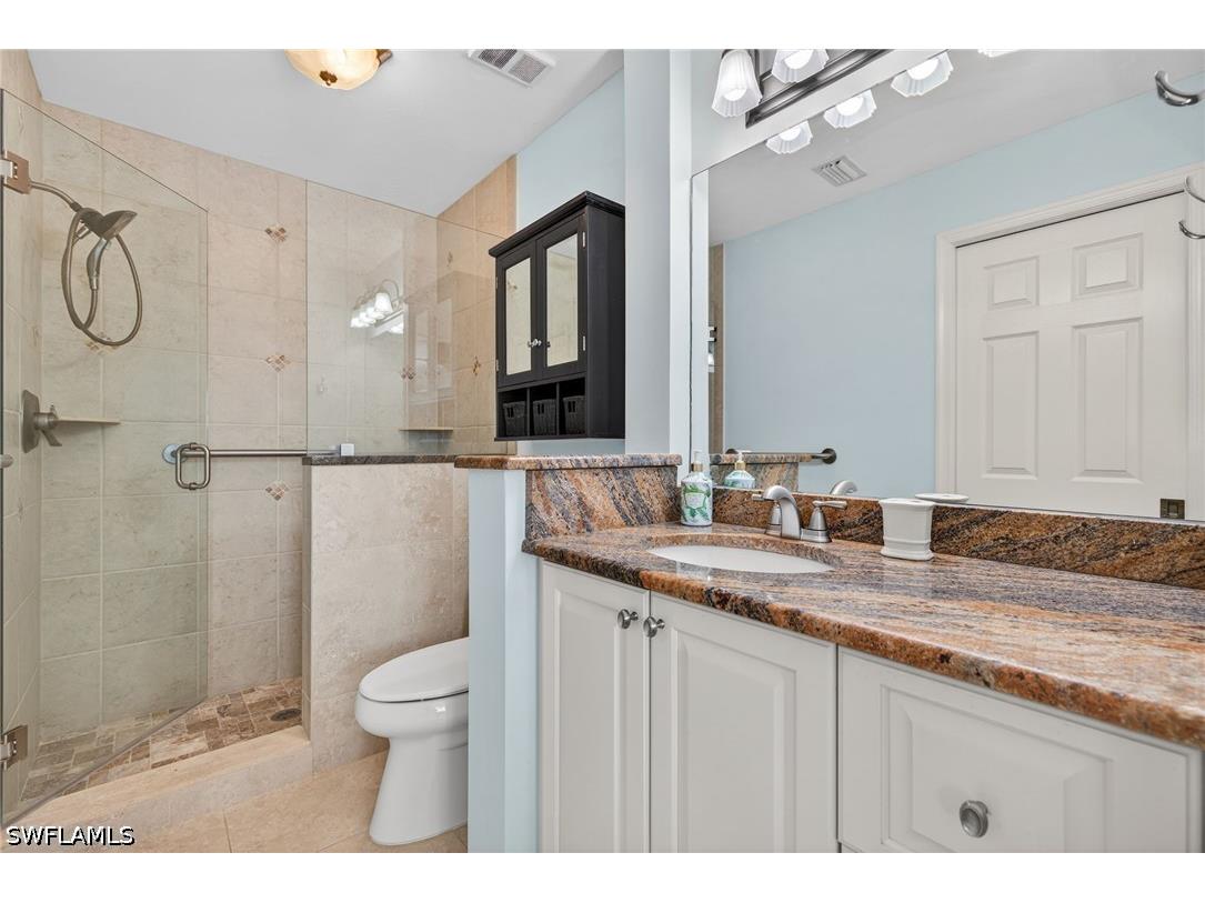 550 Saratoga Circle #E205 Naples FL 34104 226014540 image17