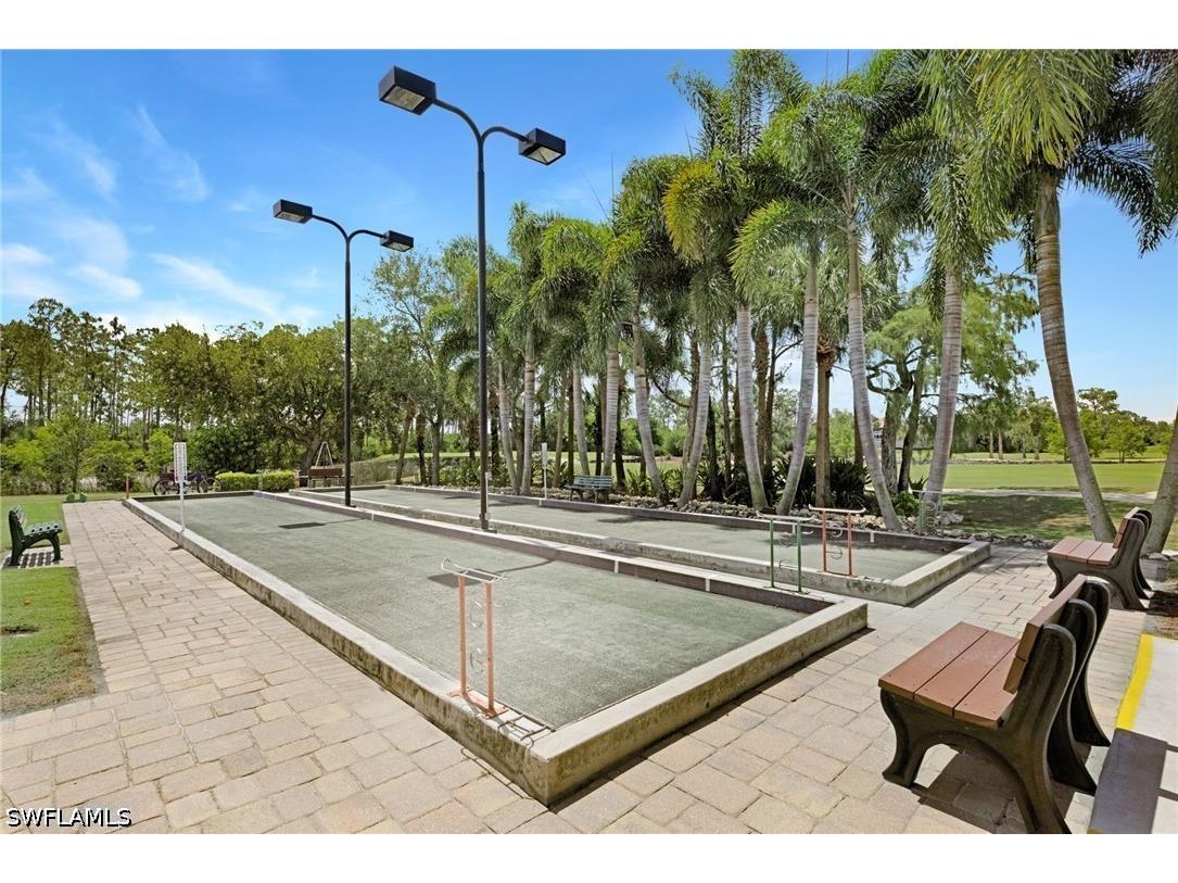 550 Saratoga Circle #E205 Naples FL 34104 226014540 image39