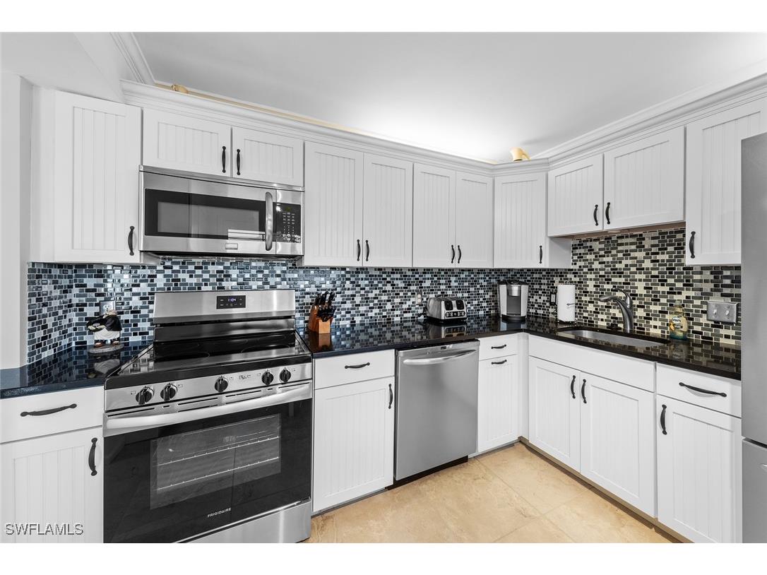 550 Teryl Road #8 Naples FL 34112 224095196 image1