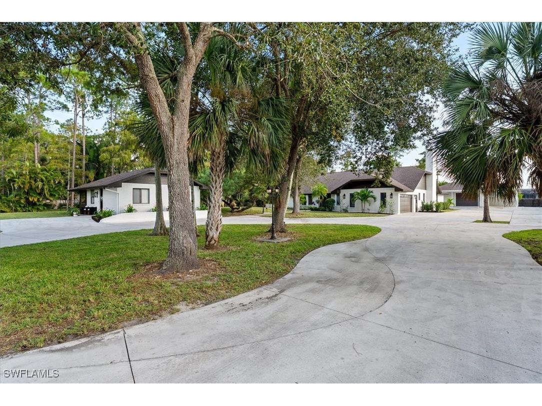 5501 Cynthia Lane Naples FL 34112 225078170 image1