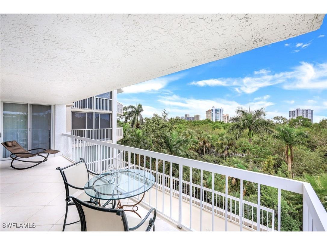 5501 Heron Point Drive #204 Naples FL 34108 225067504 image16