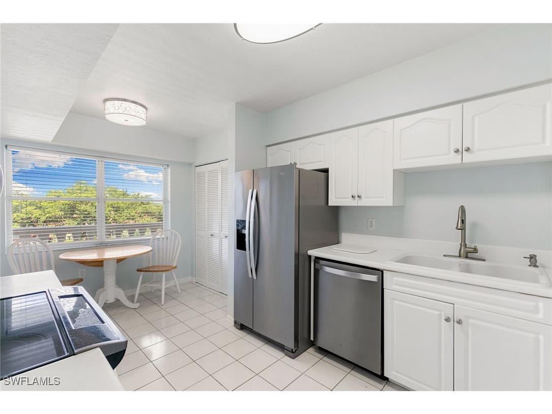 5501 Heron Point Drive #303 Naples FL 34108 225066355 image14