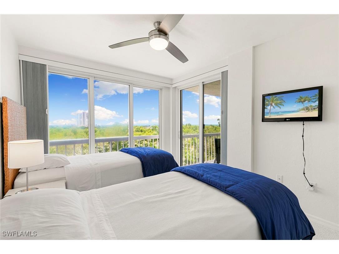 5501 Heron Point Drive #303 Naples FL 34108 225066355 image27