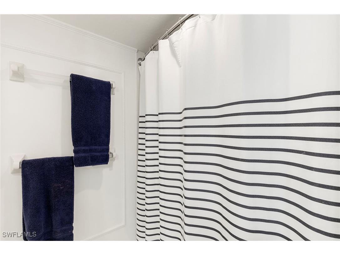 5501 Heron Point Drive #303 Naples FL 34108 225066355 image30