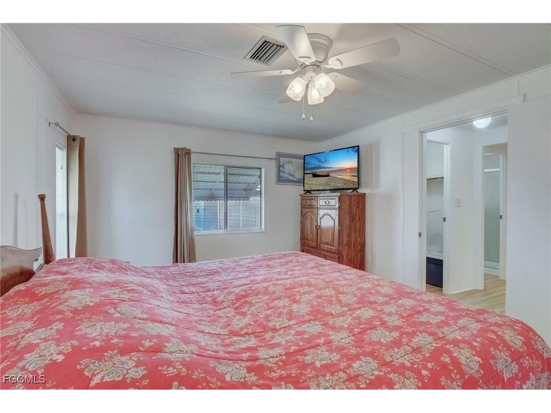 5501 John Alden Lane North Fort Myers FL 33917 2025023976 image24