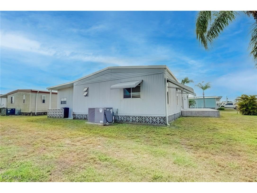 5501 John Alden Lane North Fort Myers FL 33917 2025023976 image39