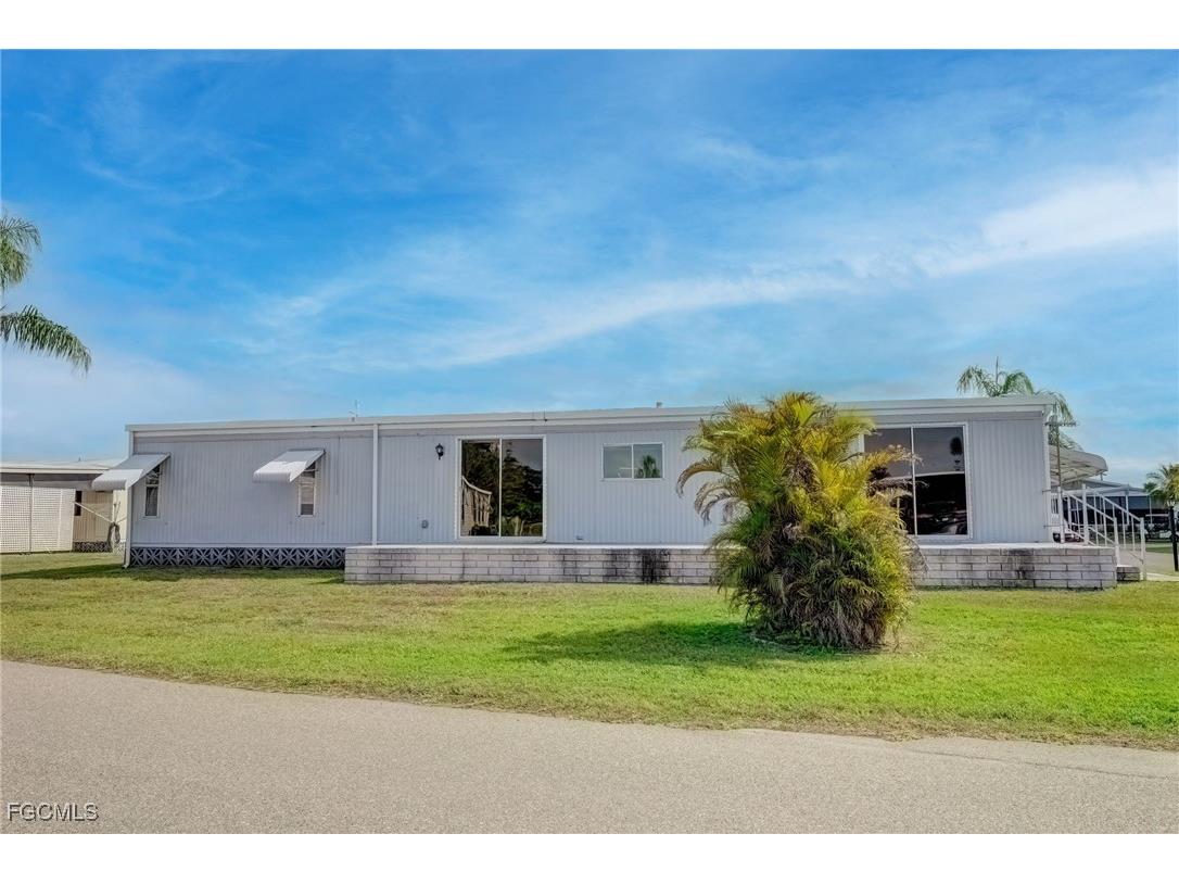 5501 John Alden Lane North Fort Myers FL 33917 2025023976 image4