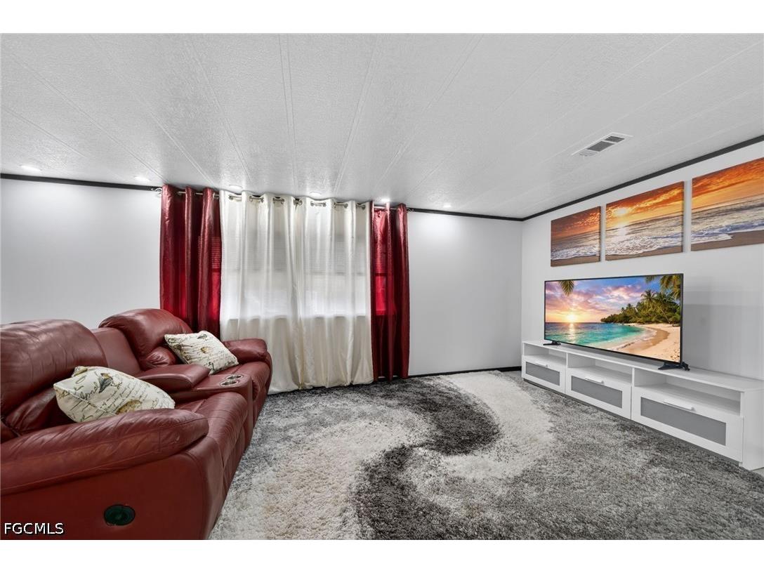 5502 Ben Franklin Lane North Fort Myers FL 33917 2026020809 image2