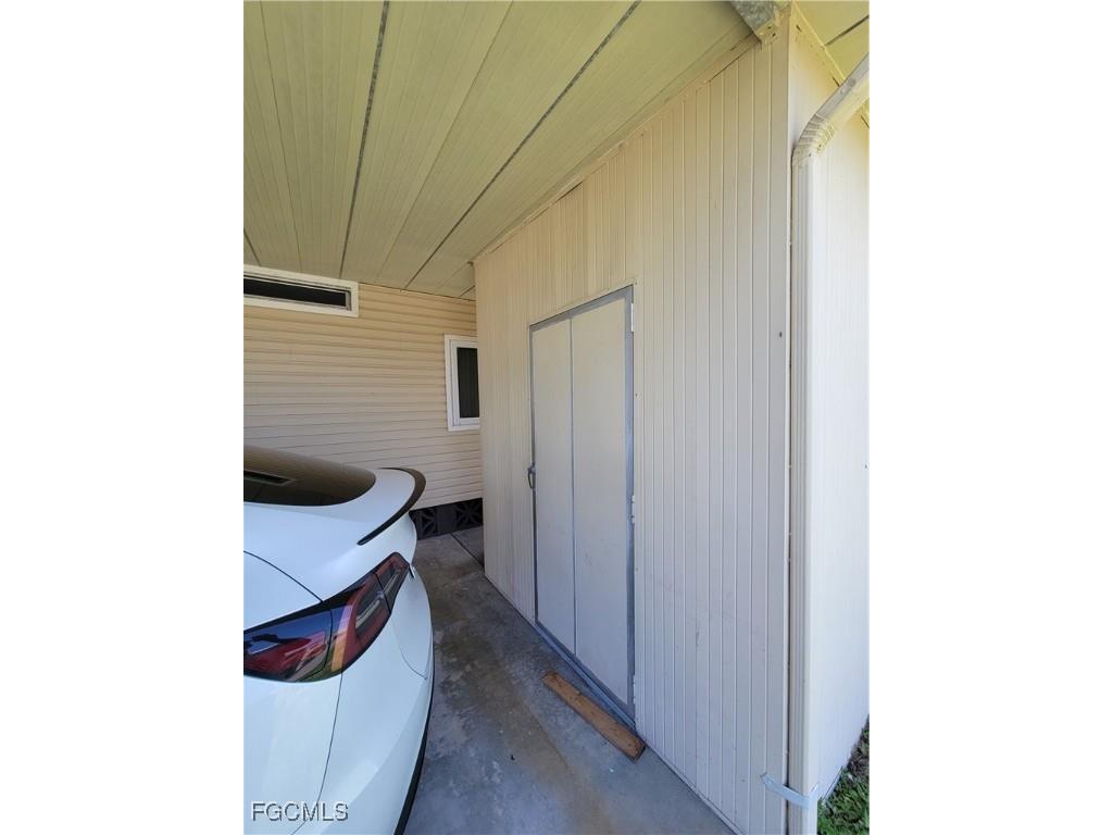 5502 Sir Walter Way North Fort Myers FL 33917 2025002446 image14