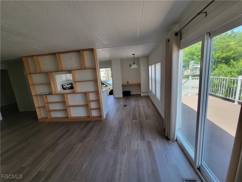 5502 Sir Walter Way North Fort Myers FL 33917 2025002446 image6