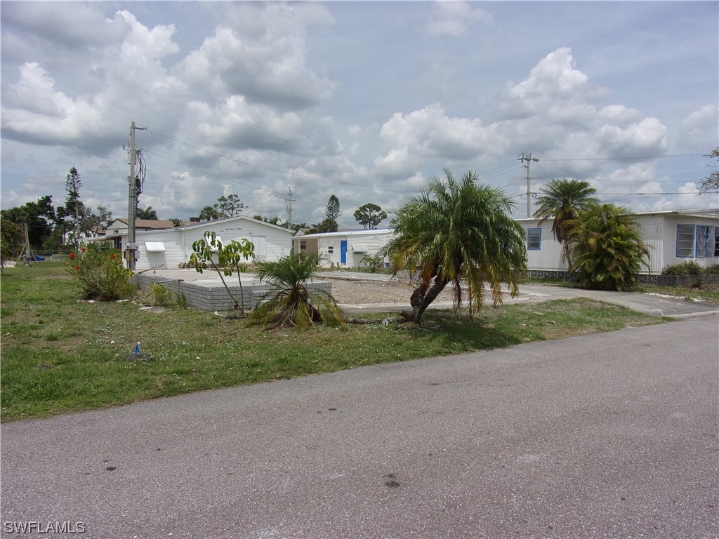 5507 Harbor Lane North Fort Myers FL 33917 223031911 image1