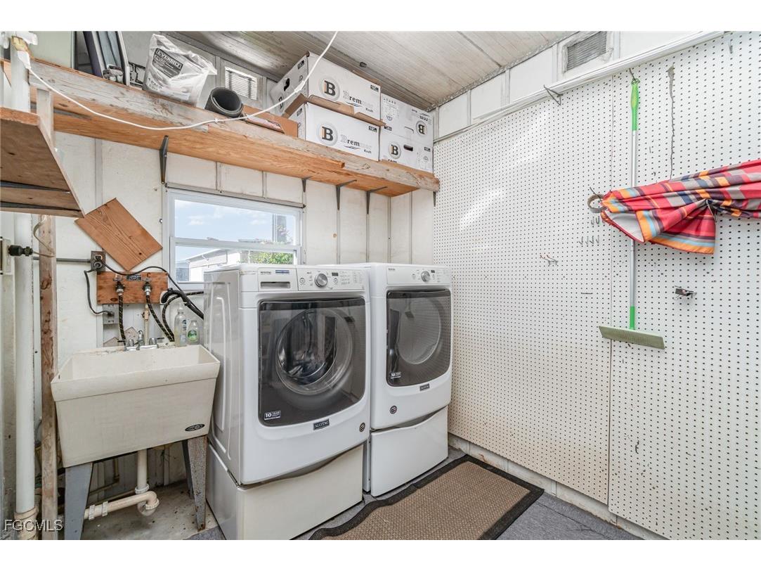 5508 Colonial Road North Fort Myers FL 33917 2025022000 image23