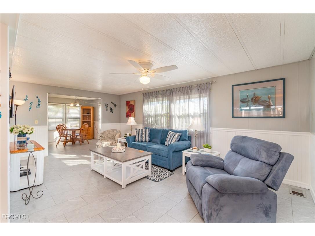 5508 Colonial Road North Fort Myers FL 33917 2025022000 image3