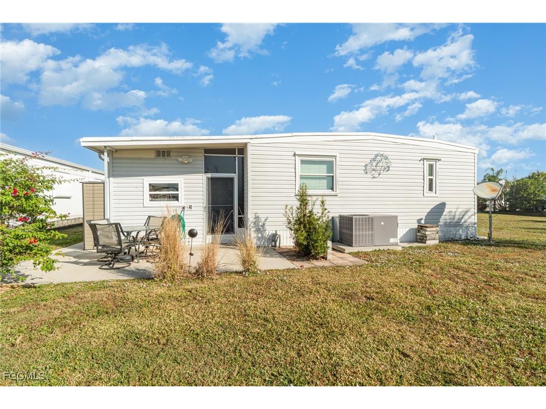 5508 Colonial Road North Fort Myers FL 33917 2025022000 image6