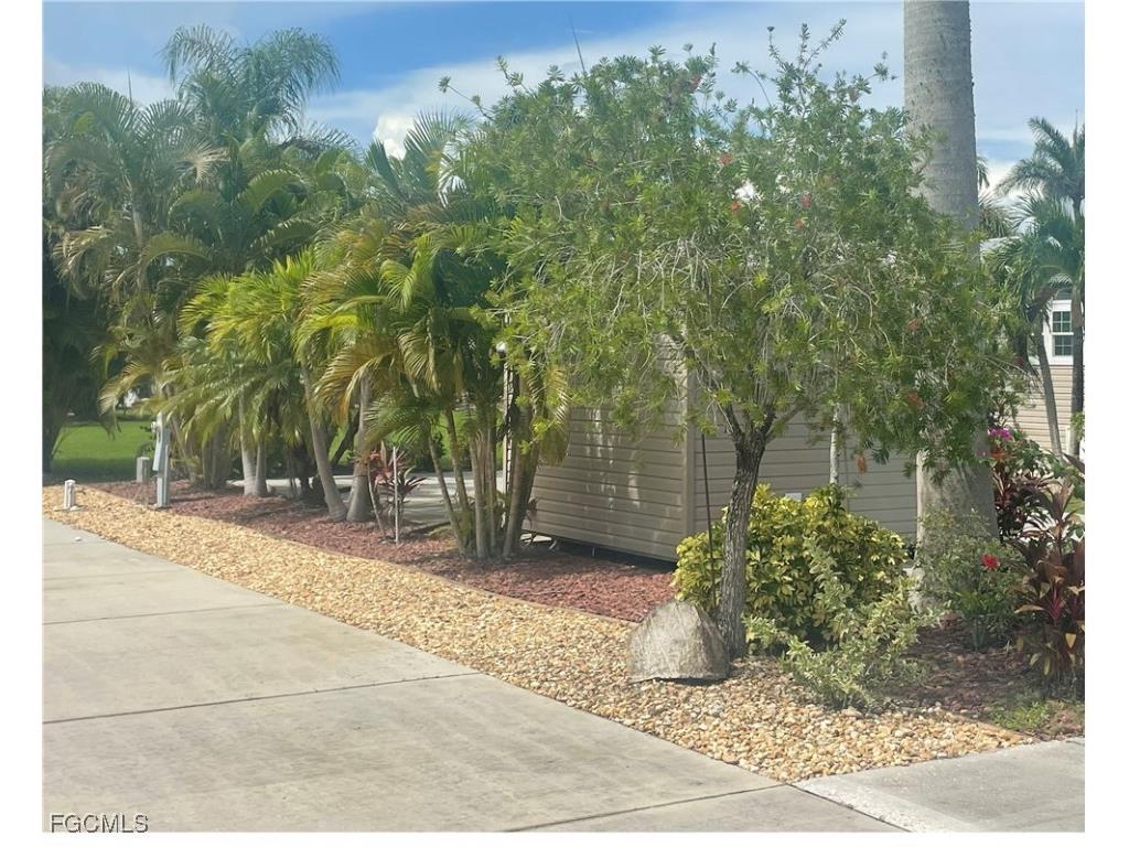 5509 Cypress Trail Resort Circle Fort Myers FL 33905 2025010101 image10
