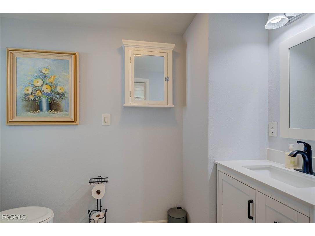 5509 Sir Walter Way North Fort Myers FL 33917 2025004475 image11