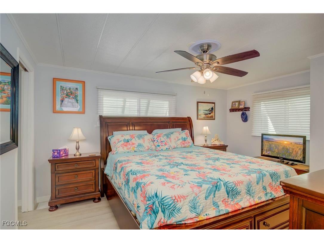 5509 Sir Walter Way North Fort Myers FL 33917 2025004475 image13