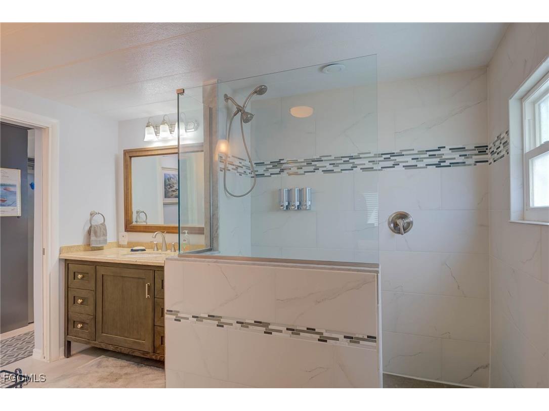 5509 Sir Walter Way North Fort Myers FL 33917 2025004475 image15