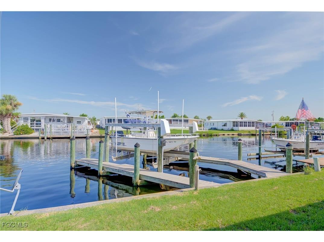 5509 Sir Walter Way North Fort Myers FL 33917 2025004475 image21