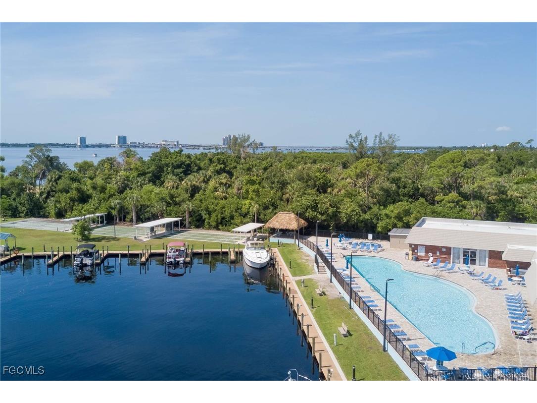 5509 Sir Walter Way North Fort Myers FL 33917 2025004475 image25