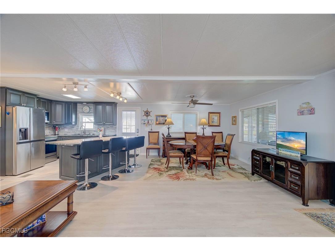 5509 Sir Walter Way North Fort Myers FL 33917 2025004475 image3