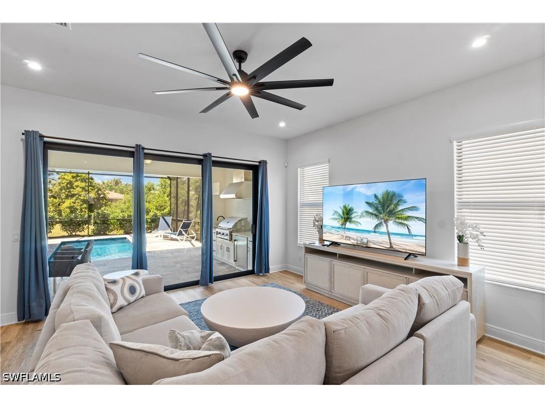 551 97th Avenue N Naples FL 34108 226015110 image1