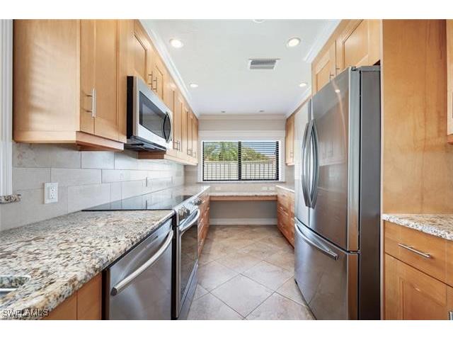551 Beachwalk Circle #85-0 Naples FL 34108 225082296 image27