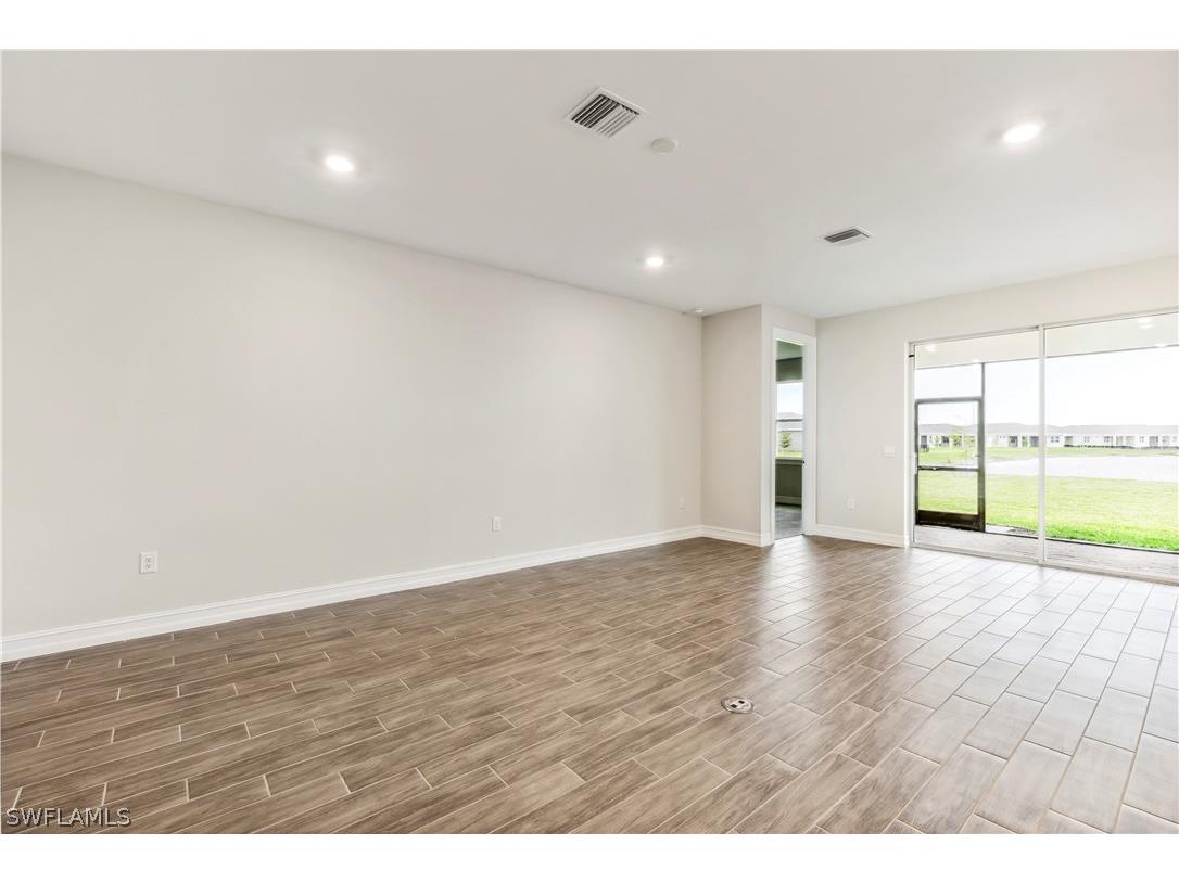 551 Spring Hill Lake Loop Cape Coral FL 33993 226007041 image2