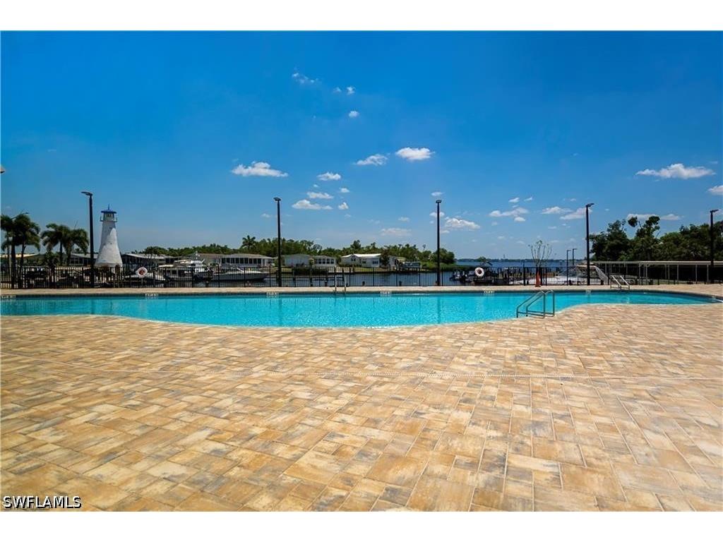 5510 Sir Walter Way North Fort Myers FL 33917 226022963 image17
