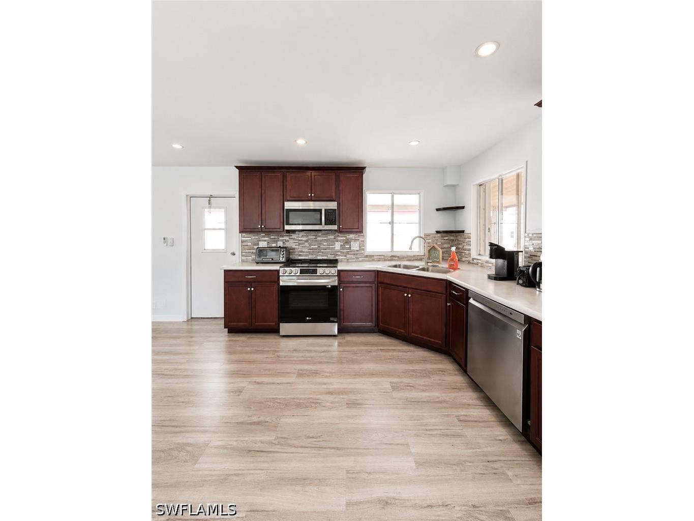 5510 Sir Walter Way North Fort Myers FL 33917 226022963 image9