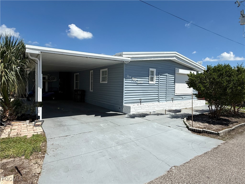 5513 Sir Walter Way North Fort Myers FL 33917 2025007171 image31