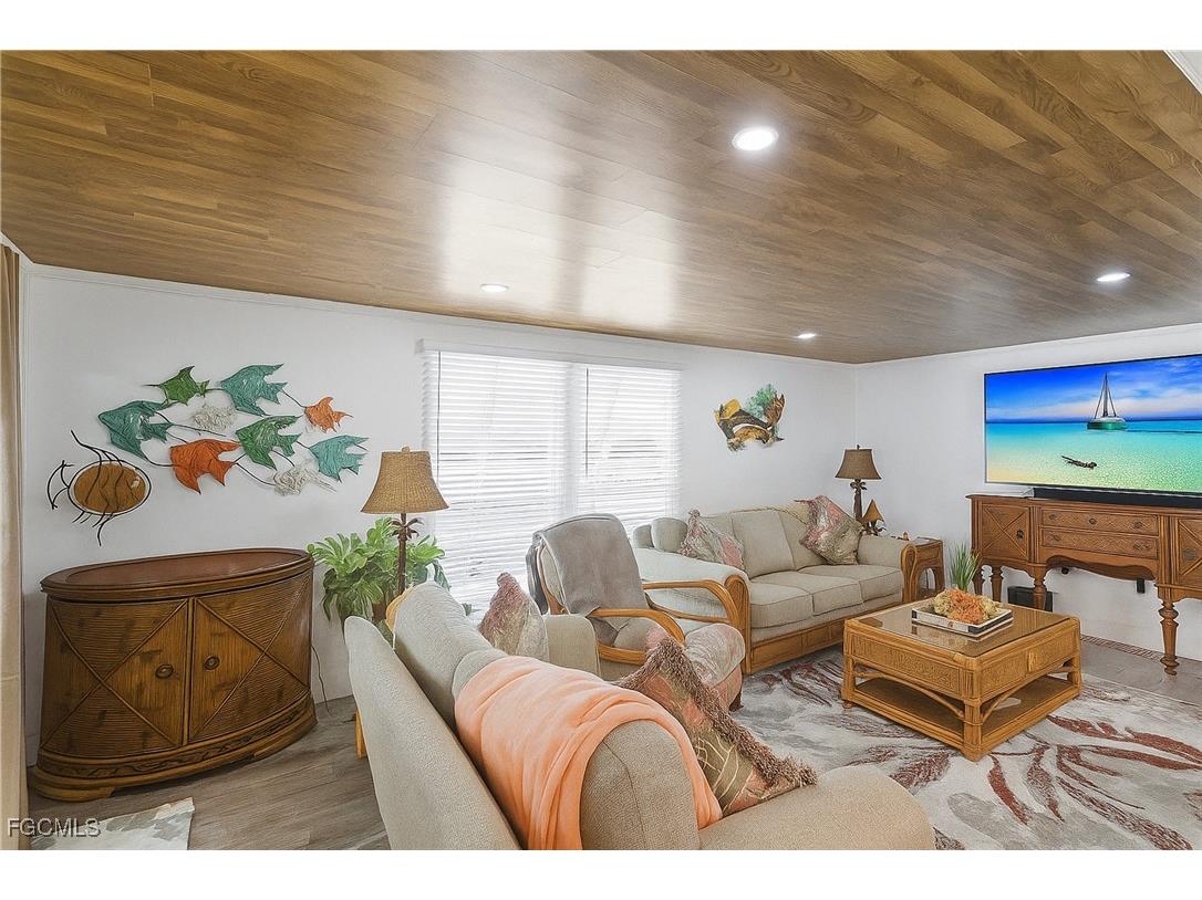 5517 Sir Walter Way North Fort Myers FL 33917 2025017822 image11