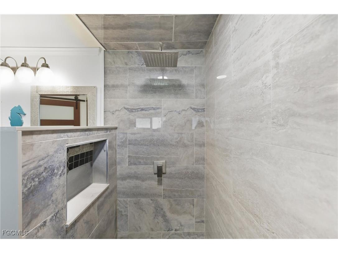 5517 Sir Walter Way North Fort Myers FL 33917 2025017822 image20