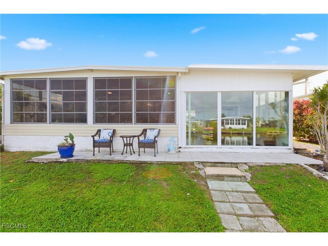 5517 Sir Walter Way North Fort Myers FL 33917 2025017822 image33