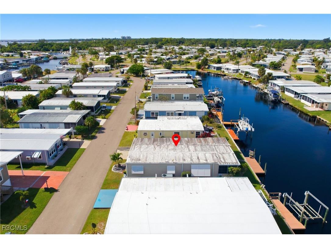 5517 Sir Walter Way North Fort Myers FL 33917 2025017822 image37