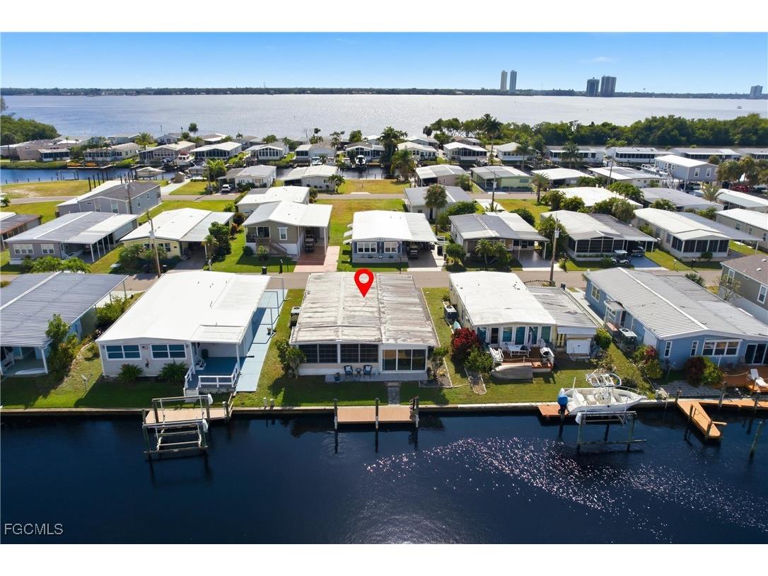 5517 Sir Walter Way North Fort Myers FL 33917 2025017822 image38