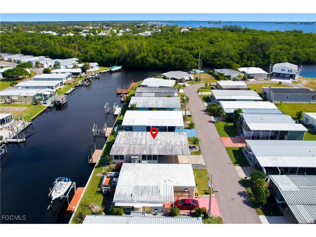 5517 Sir Walter Way North Fort Myers FL 33917 2025017822 image39