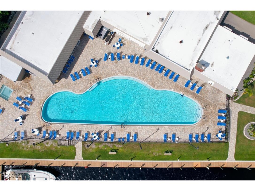 5517 Sir Walter Way North Fort Myers FL 33917 2025017822 image40