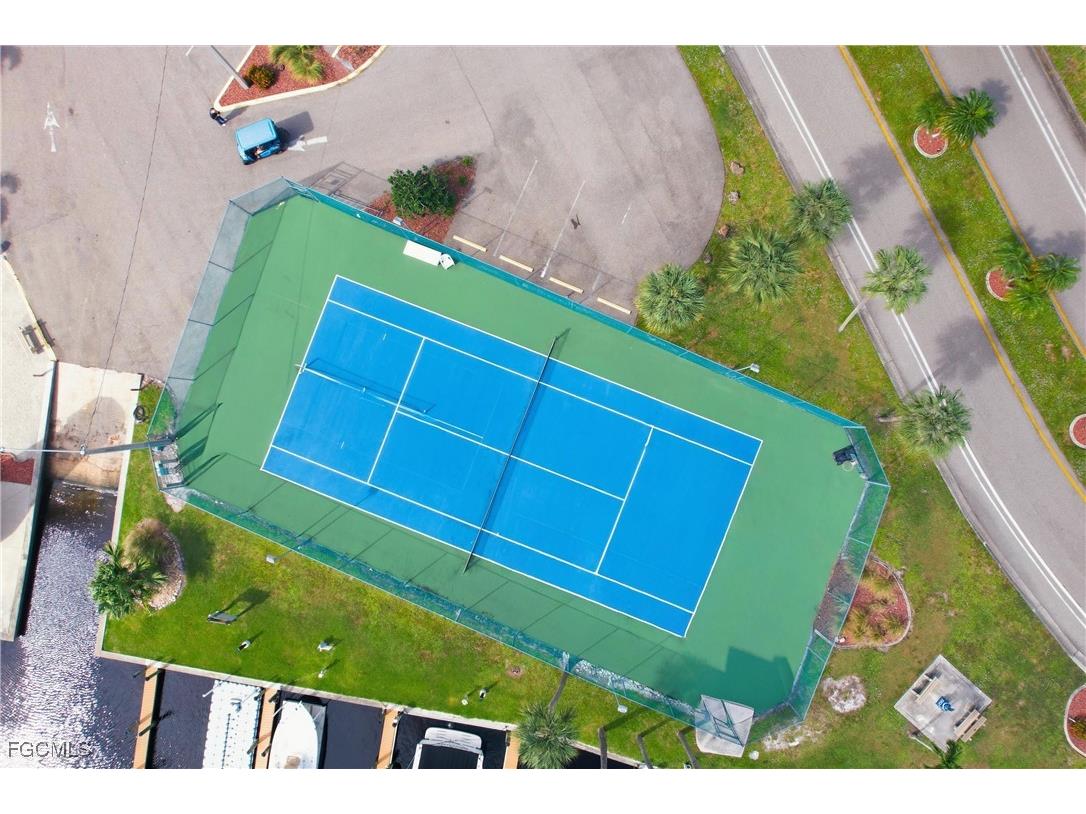 5517 Sir Walter Way North Fort Myers FL 33917 2025017822 image43