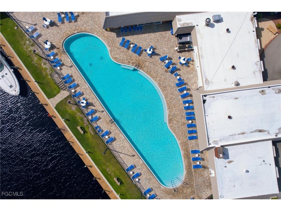 5517 Sir Walter Way North Fort Myers FL 33917 2025017822 image5