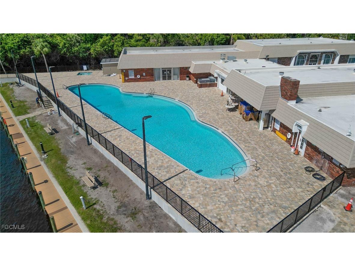 5518 Back Bay Bend North Fort Myers FL 33917 2025007431 image4