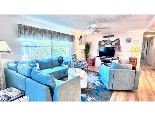 5519 Sir Walter Way North Fort Myers FL 33917 2025024051 image7
