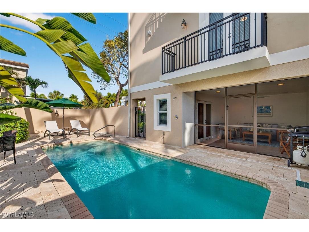 552 11th Avenue S #4 Naples FL 34102 226012369 image1
