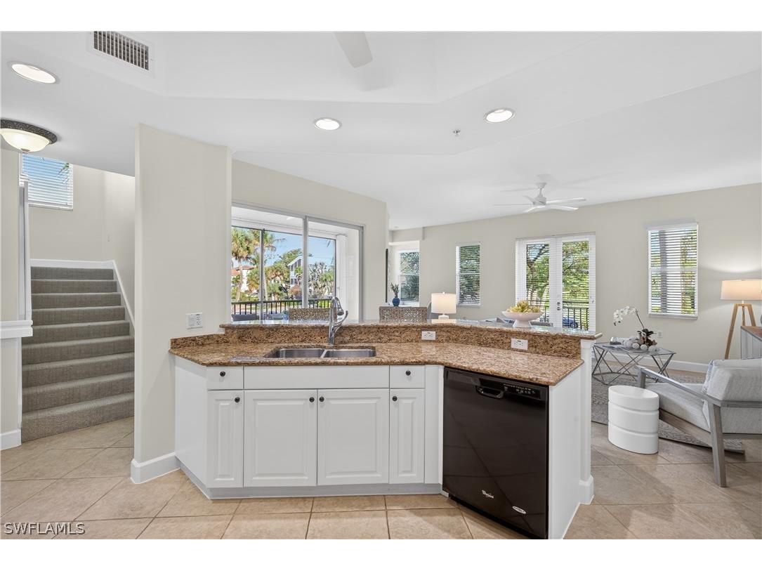 552 11th Avenue S #4 Naples FL 34102 226012369 image10